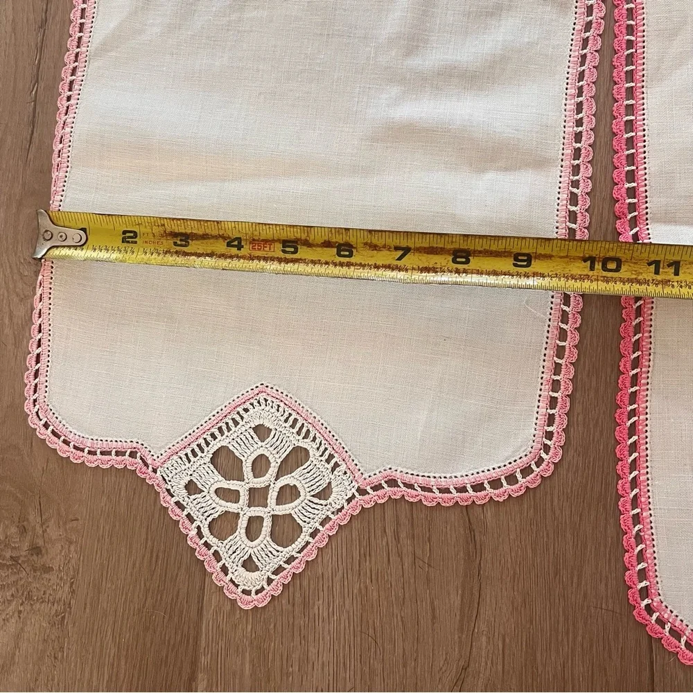 5 PCs Vtg Pink Crochet Edged Linen Flower Doilies Arm Chair Cover Dresser Scarfs